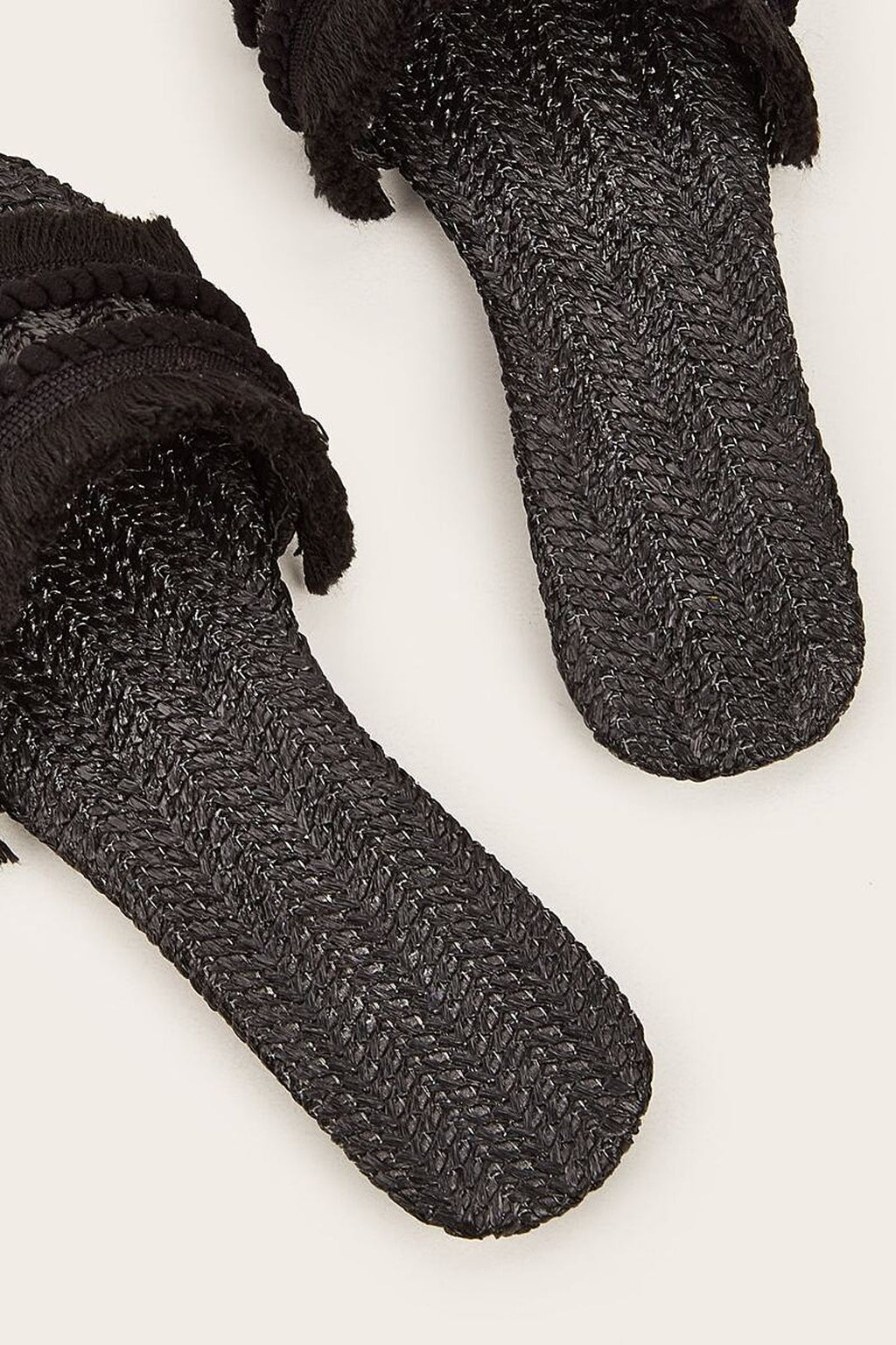 Zapatillas con Flecos