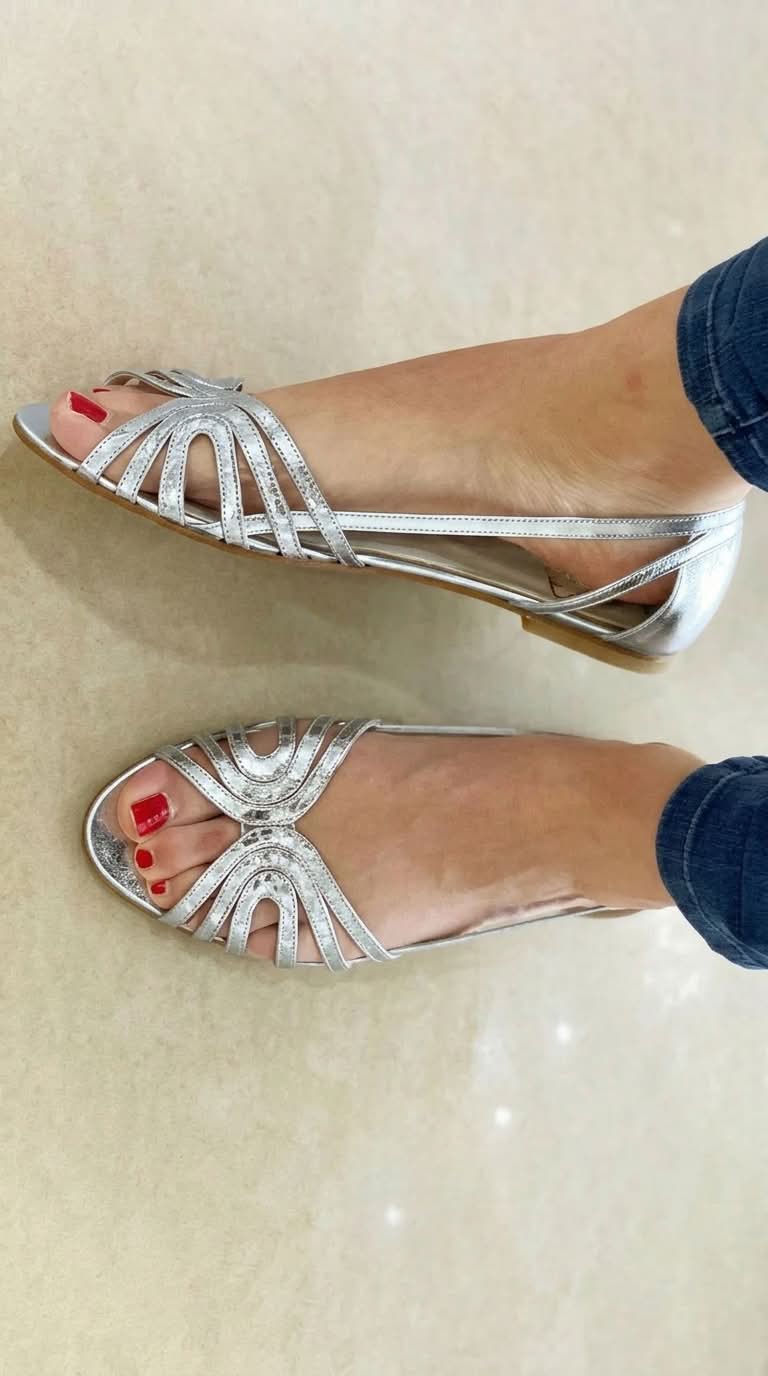 Leonor — Sandalias Doradas Luz de Verano