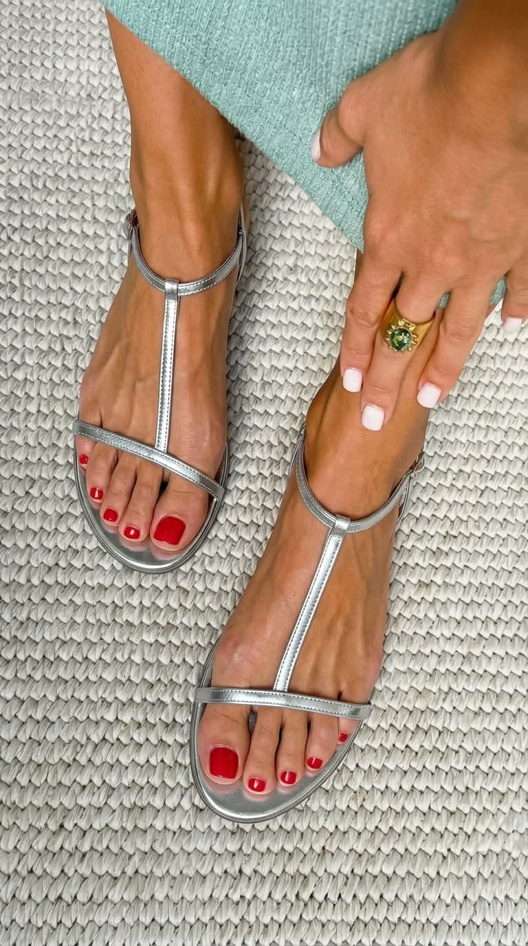 Rosalba — Sandalias Doradas de Primavera