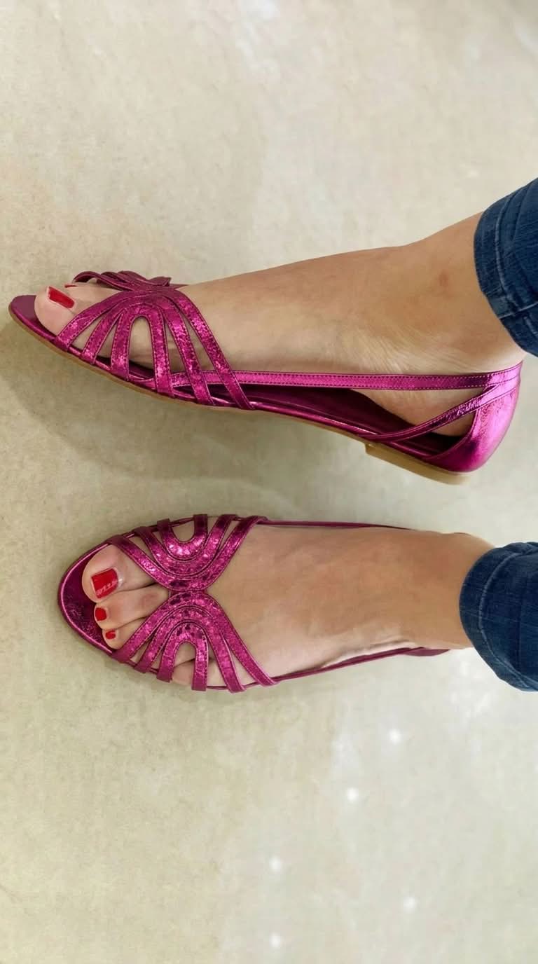 Leonor — Sandalias Doradas Luz de Verano