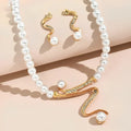 Juego de collar y pendientes de perlas naturales